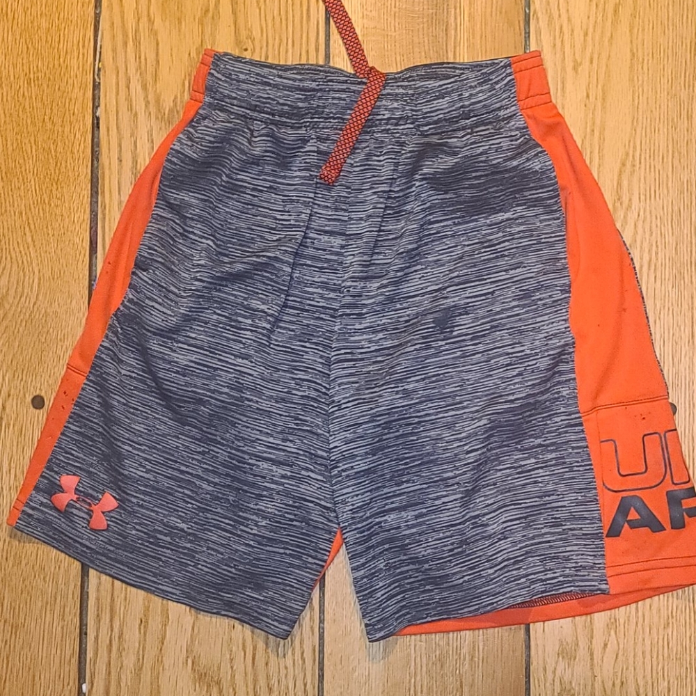 Youth small under Armour shorts